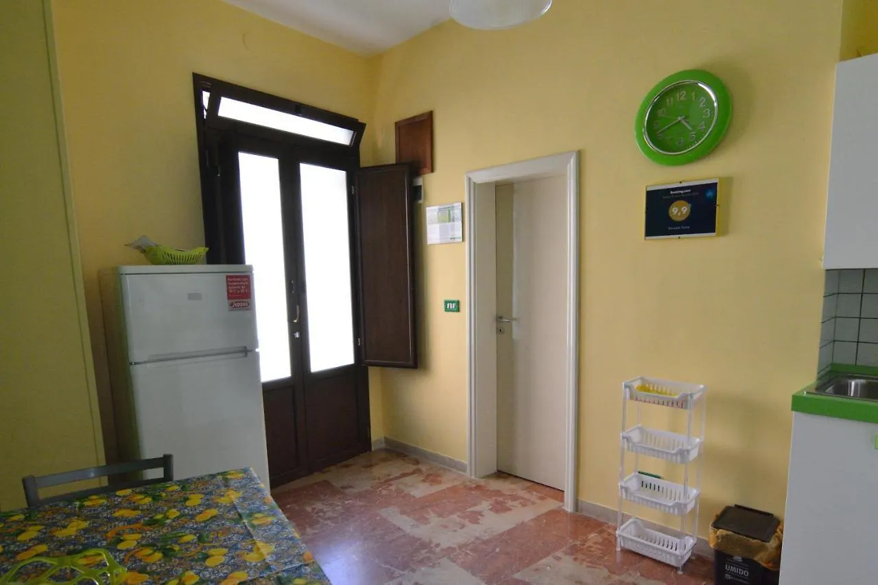 Bilocale Bevilacqua Centralissimo a Sciacca Villa 0*,  Italia